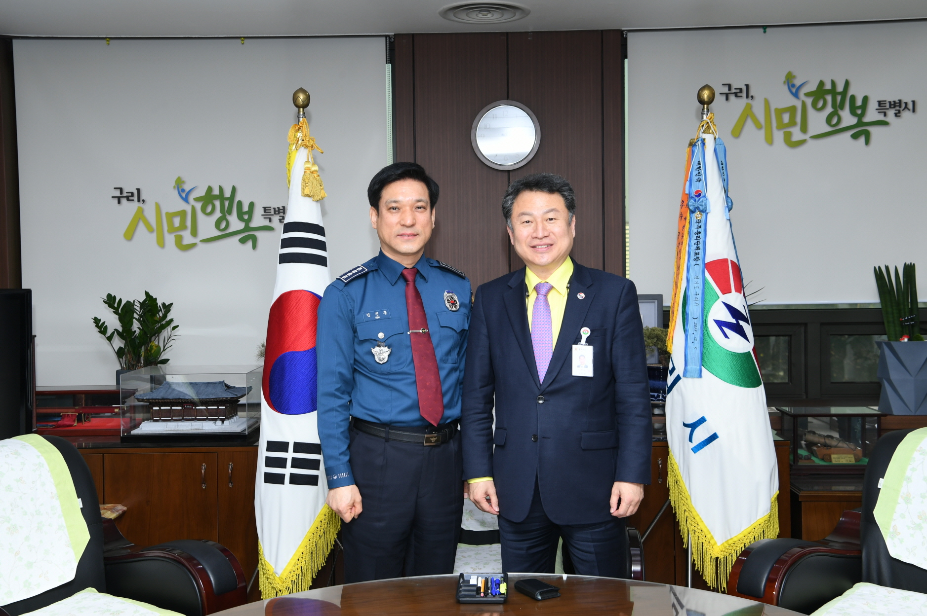 김진홍 구리경찰서장 방문 이미지 2 - 본문에 자세한설명을 제공합니다.