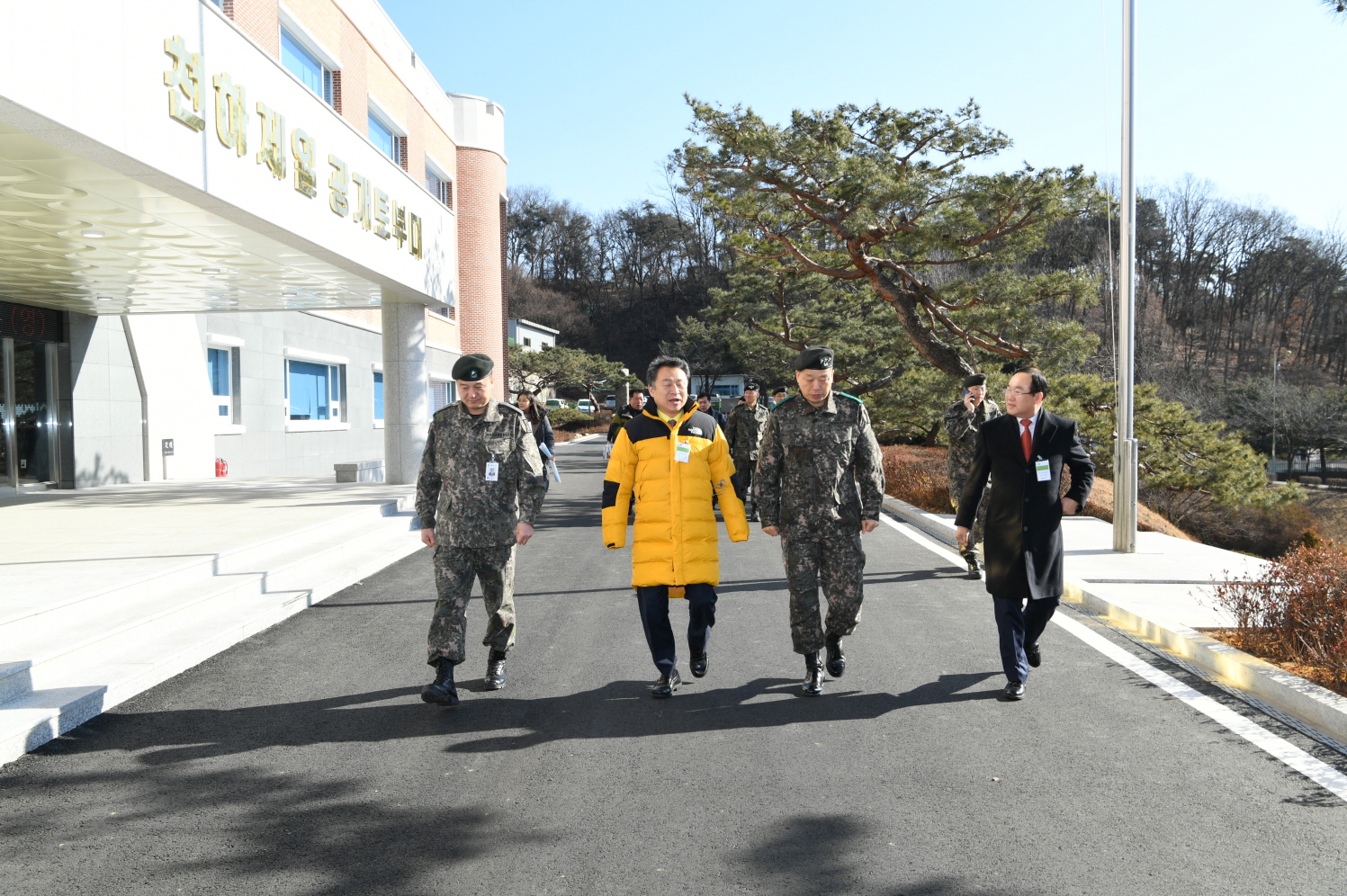 광개토부대 위문 이미지 12 - 본문에 자세한설명을 제공합니다.