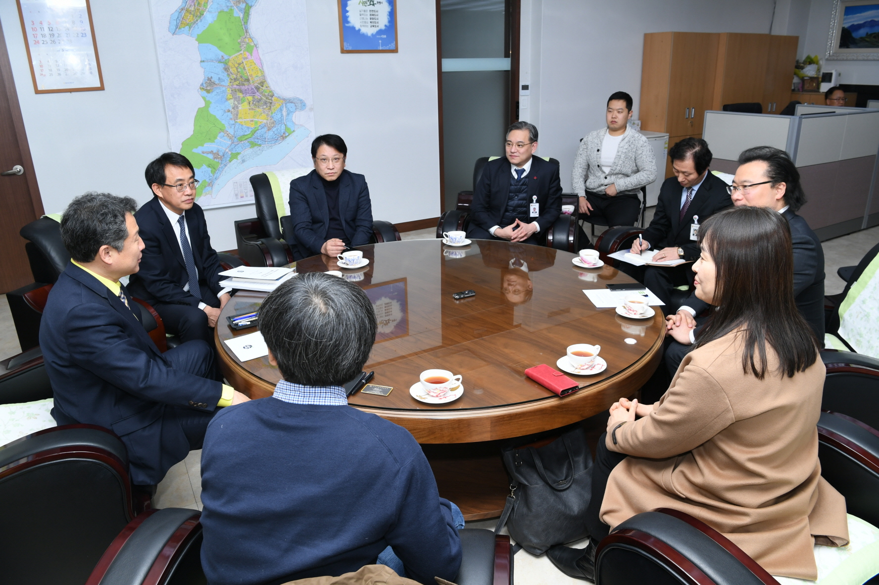 교육과 사람들 제안 브리핑 이미지 2 - 본문에 자세한설명을 제공합니다.