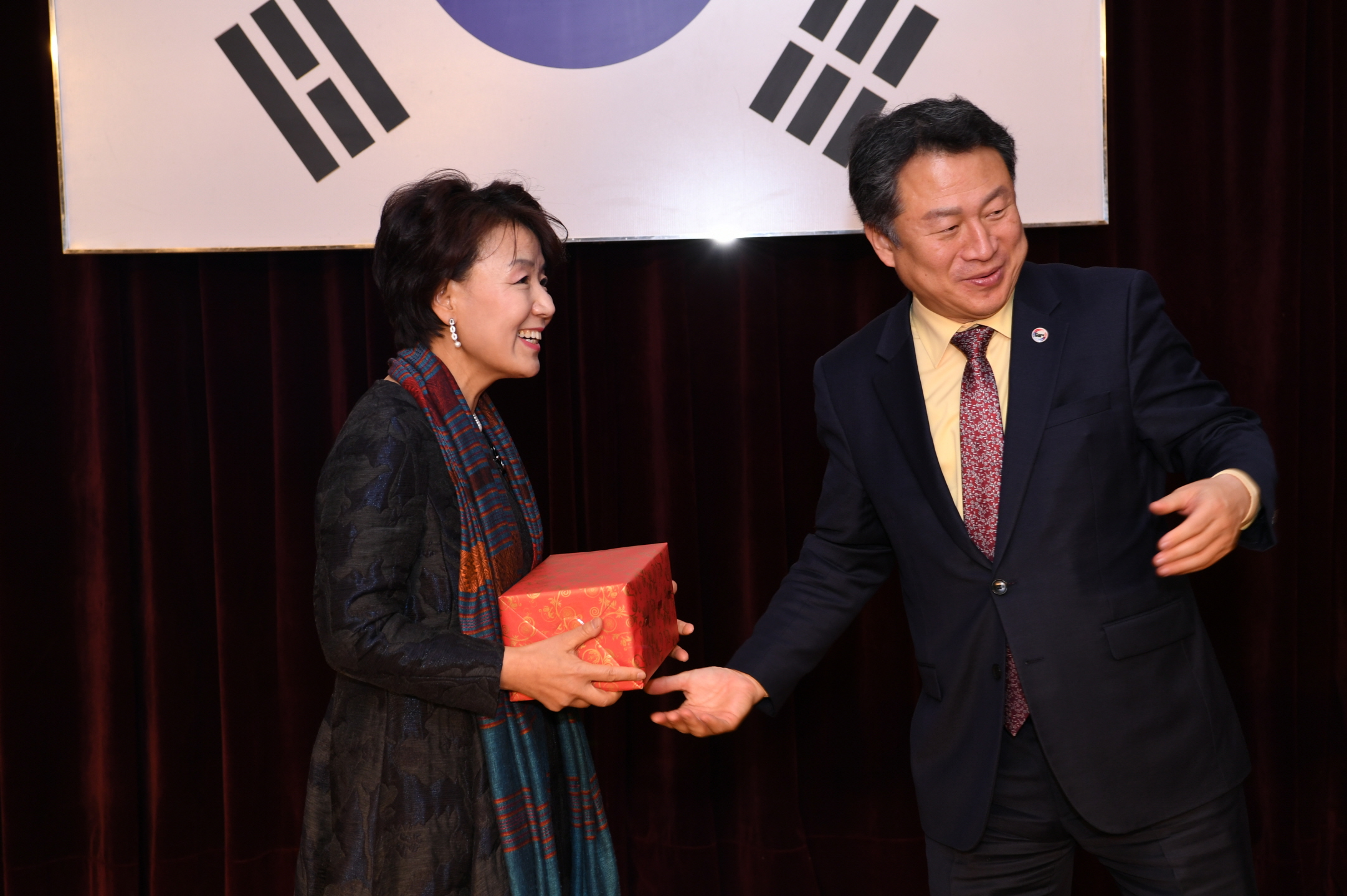 정년퇴임식 이미지 55 - 본문에 자세한설명을 제공합니다.