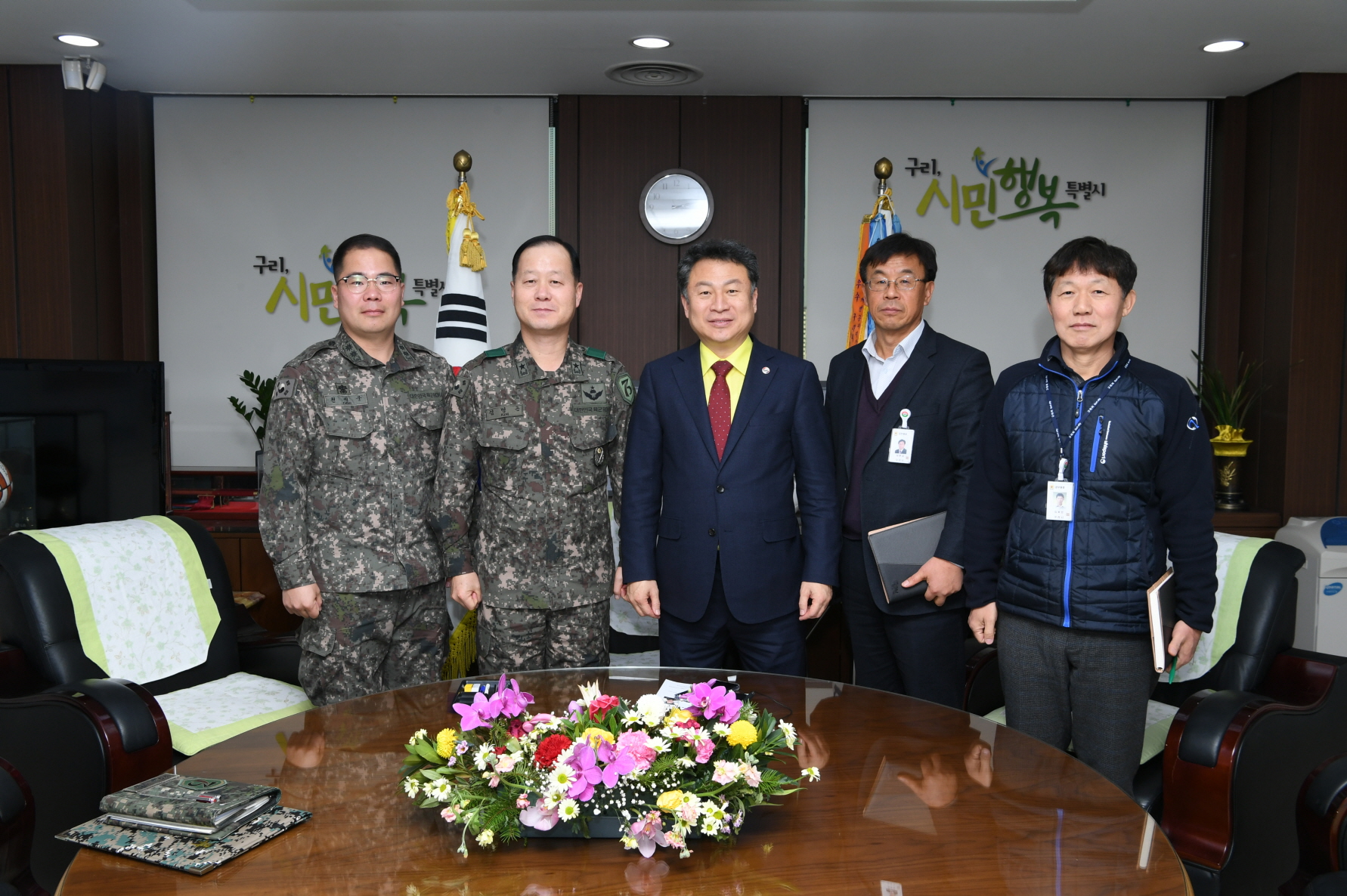 육군 제73사단 사단장 방문 이미지 4 - 본문에 자세한설명을 제공합니다.