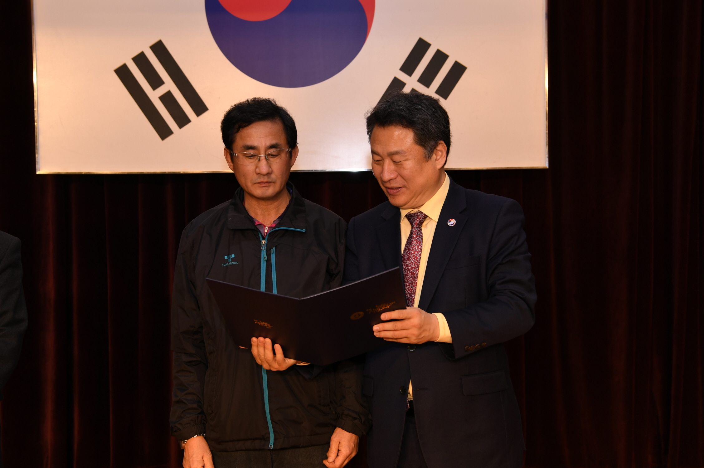 정년퇴임식 이미지 23 - 본문에 자세한설명을 제공합니다.