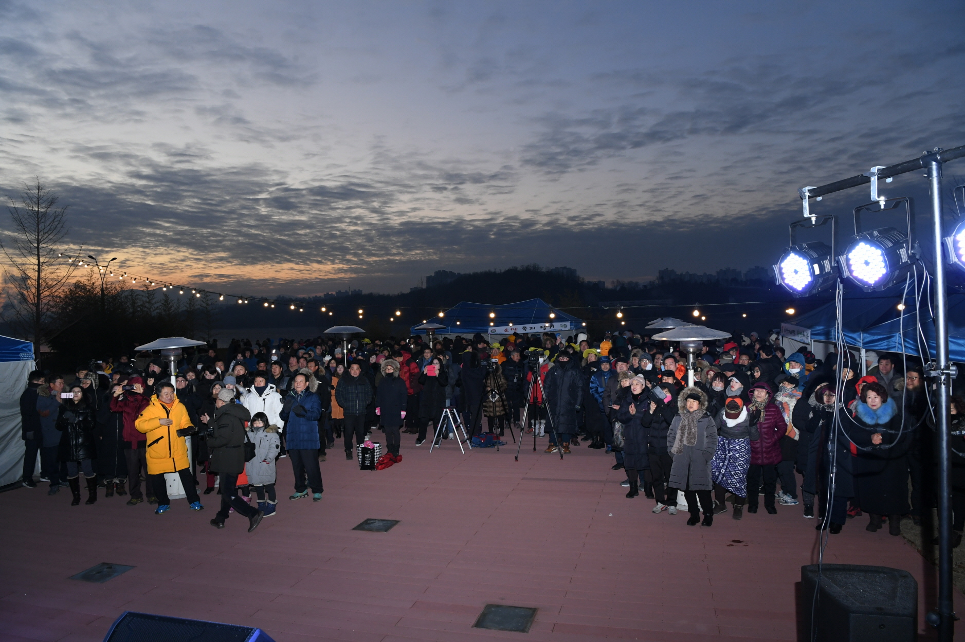 2019 새해 해맞이 행사 이미지 45 - 본문에 자세한설명을 제공합니다.