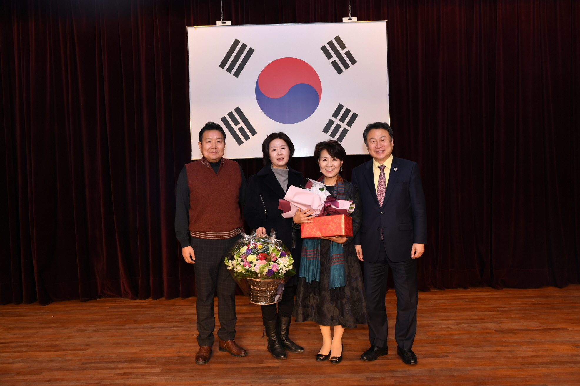 정년퇴임식 이미지 53 - 본문에 자세한설명을 제공합니다.