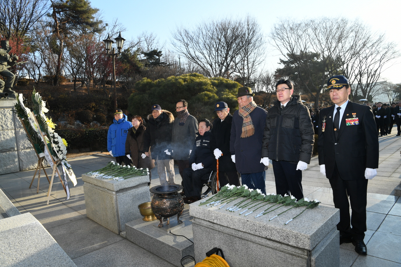 2019년 현충탑 참배 이미지 4 - 본문에 자세한설명을 제공합니다.