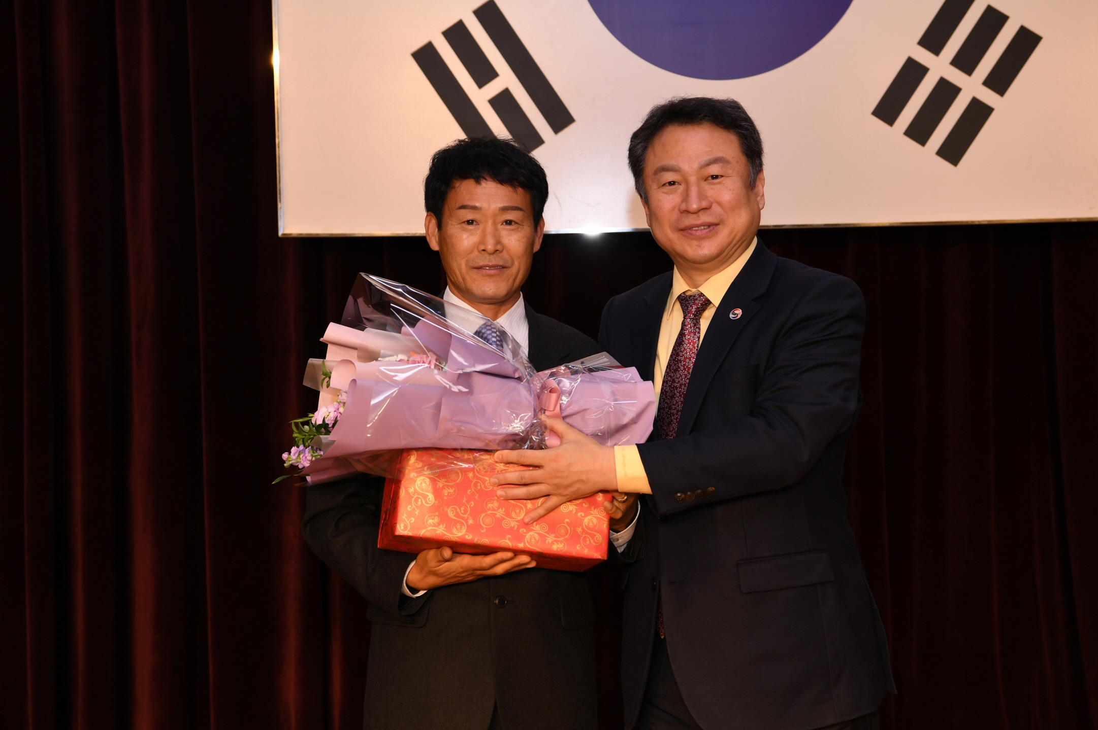 정년퇴임식 이미지 17 - 본문에 자세한설명을 제공합니다.