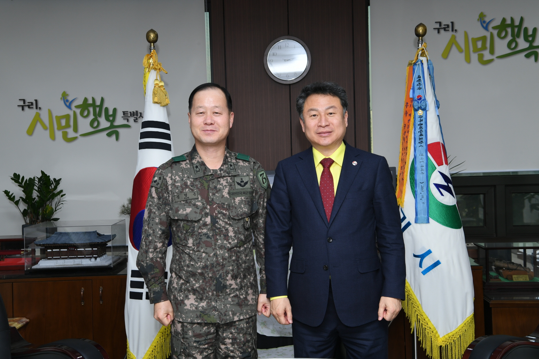 육군 제73사단 사단장 방문 이미지 5 - 본문에 자세한설명을 제공합니다.