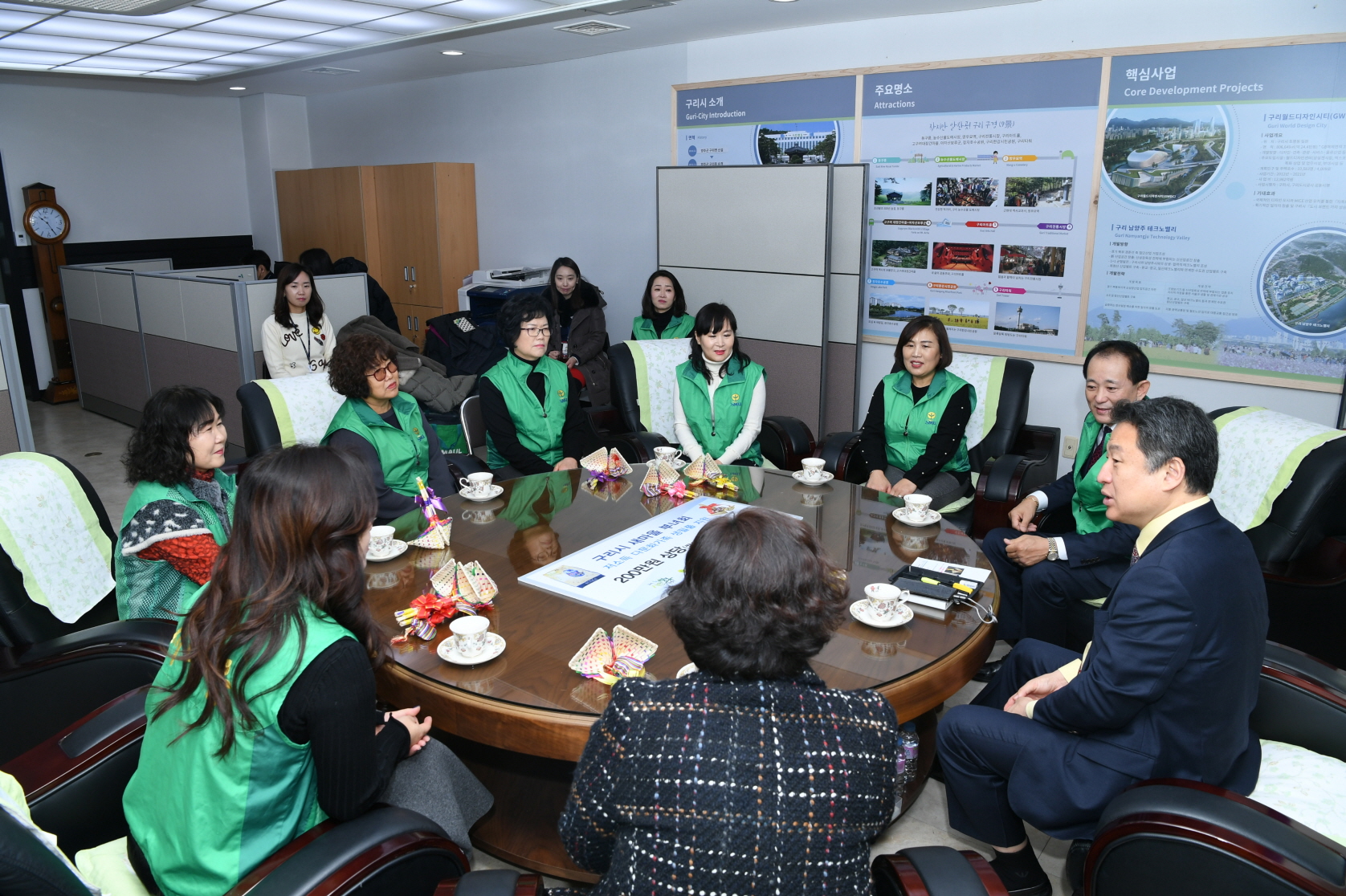 새마을부녀회 복조리 전달 이미지 5 - 본문에 자세한설명을 제공합니다.