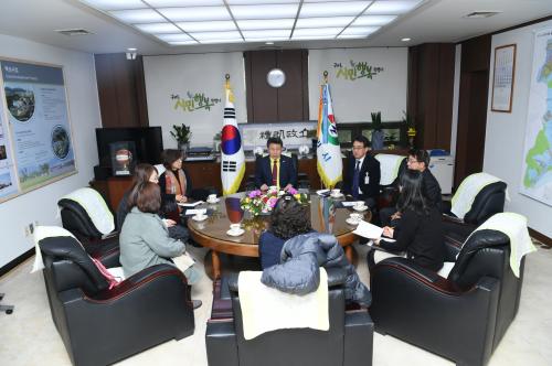 구리청소년수련관 이사 위촉장 수여 이미지