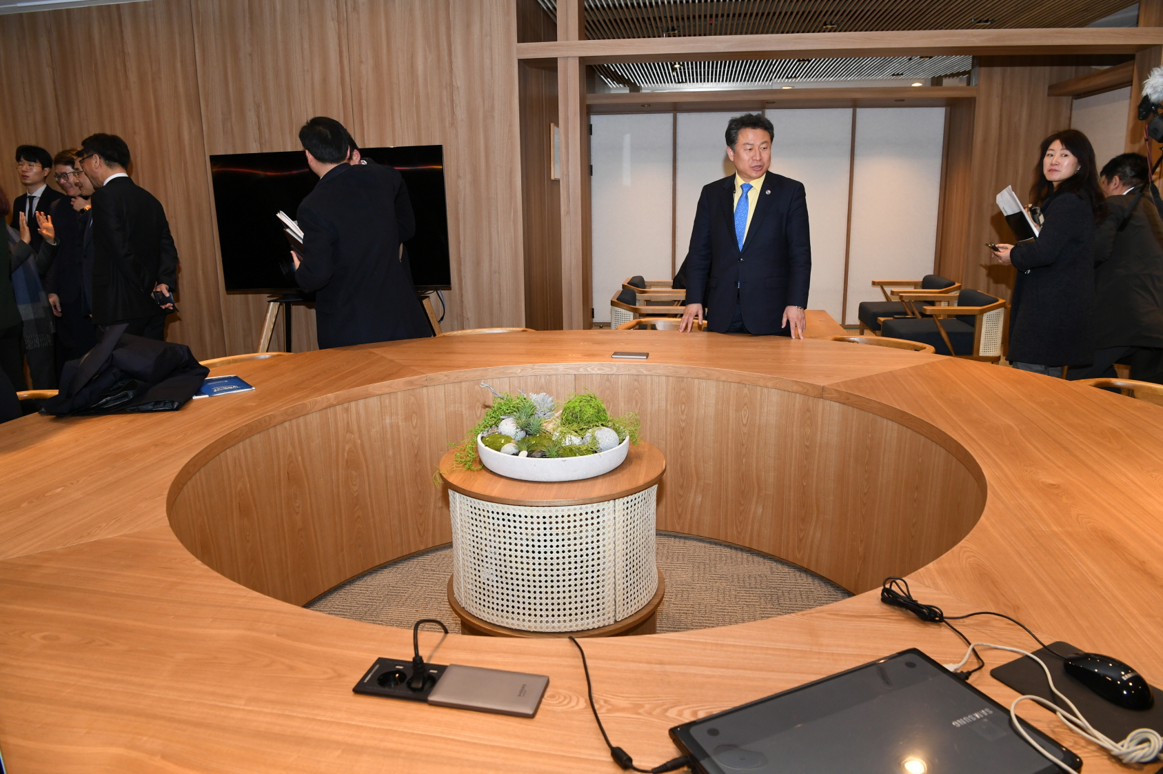 박원순 서울시장 집무실 방문 이미지 2 - 본문에 자세한설명을 제공합니다.