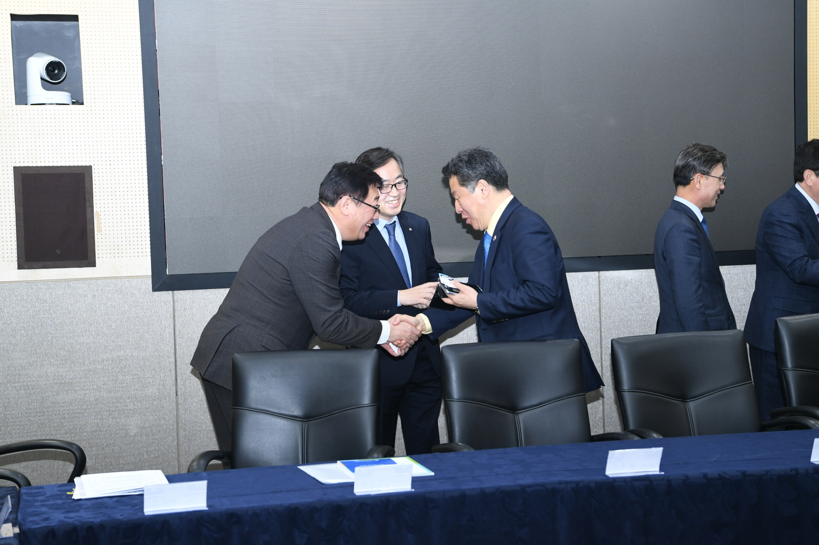 자치분권지방정부 협의회 회원 환담 이미지 20 - 본문에 자세한설명을 제공합니다.