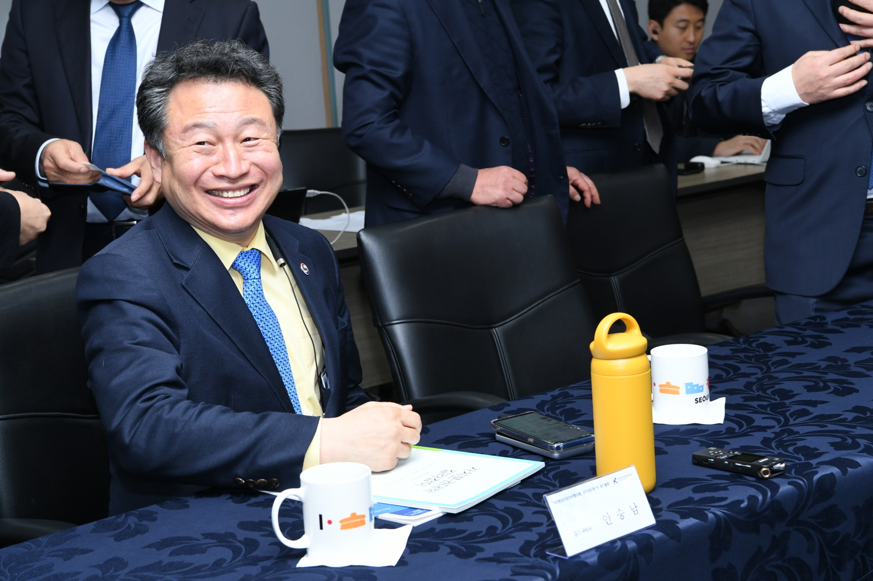 자치분권지방정부 협의회 회원 환담 이미지 9 - 본문에 자세한설명을 제공합니다.