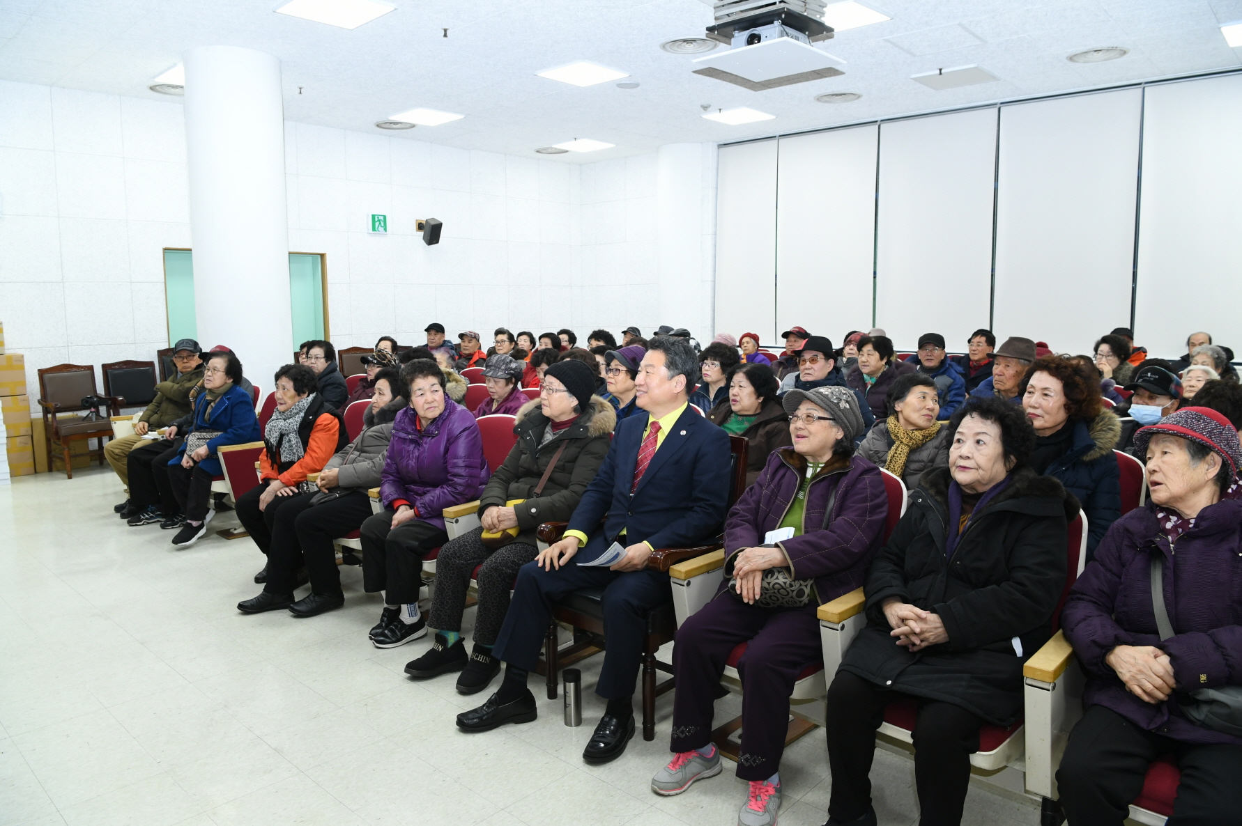 취약계층 홀몸어르신을 위한 자선음악회 이미지 25 - 본문에 자세한설명을 제공합니다.