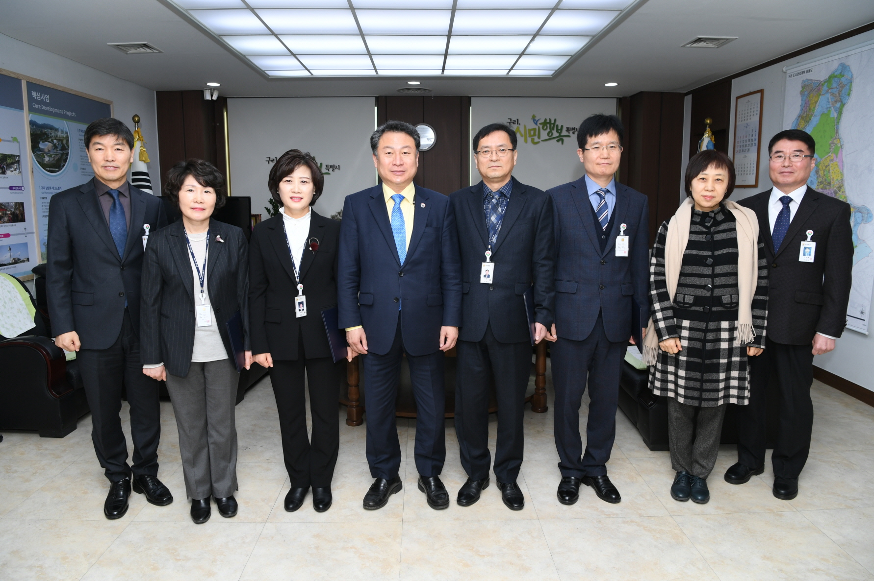 임용장 교부 이미지 4 - 본문에 자세한설명을 제공합니다.