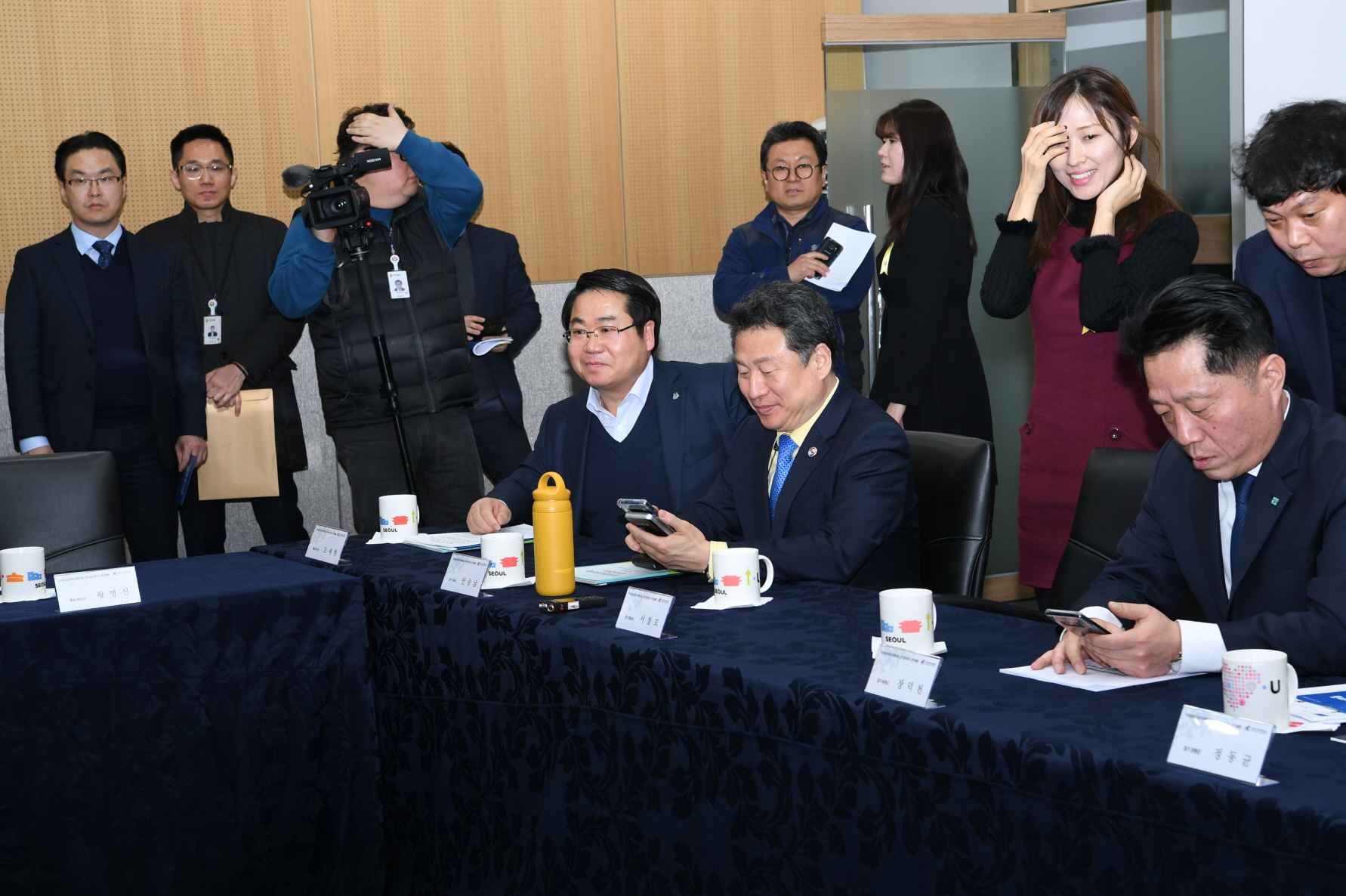 자치분권지방정부 협의회 회원 환담 이미지 8 - 본문에 자세한설명을 제공합니다.