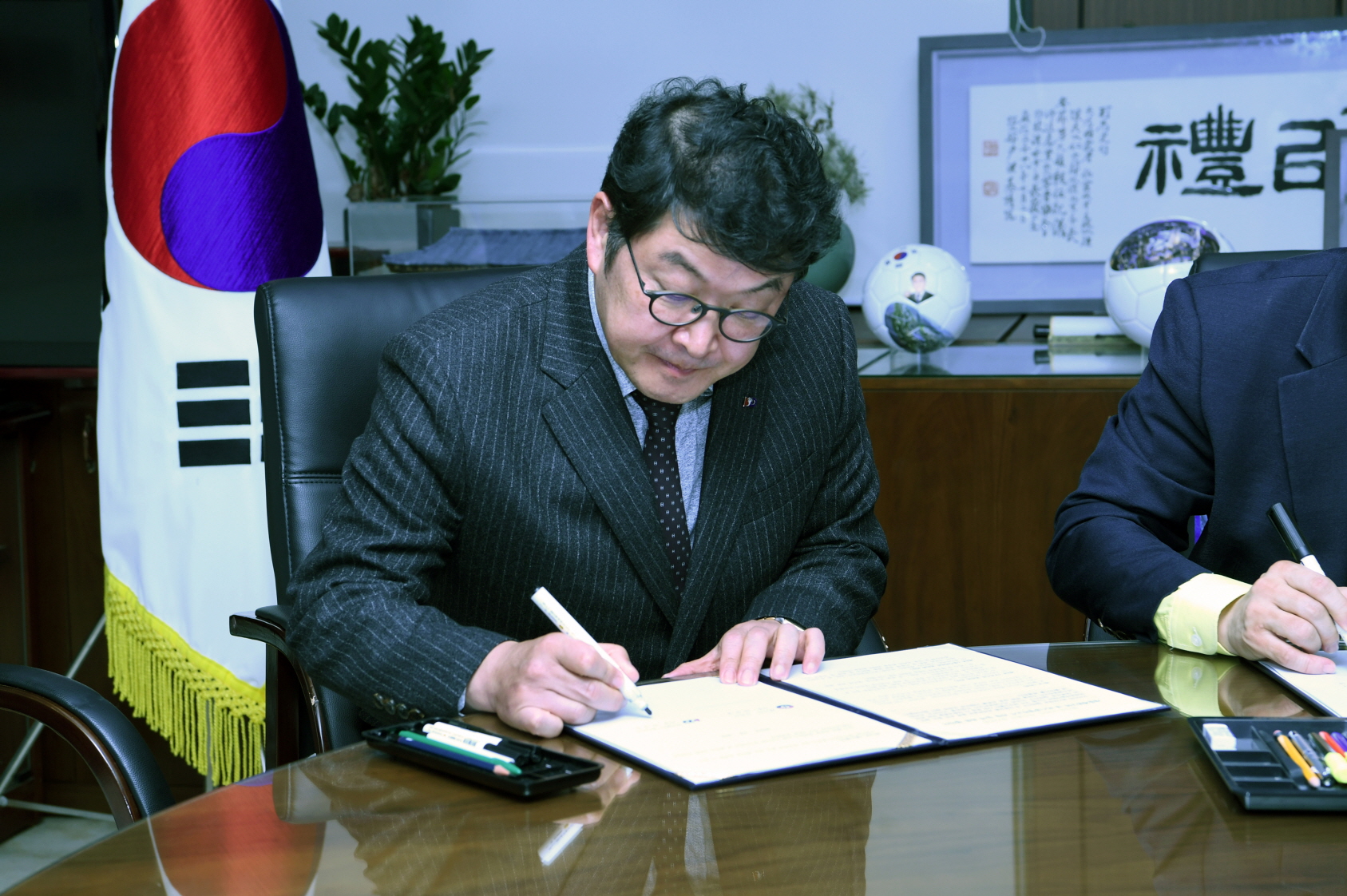 구리시 버스공영차고지 건립 협약식 이미지 6 - 본문에 자세한설명을 제공합니다.