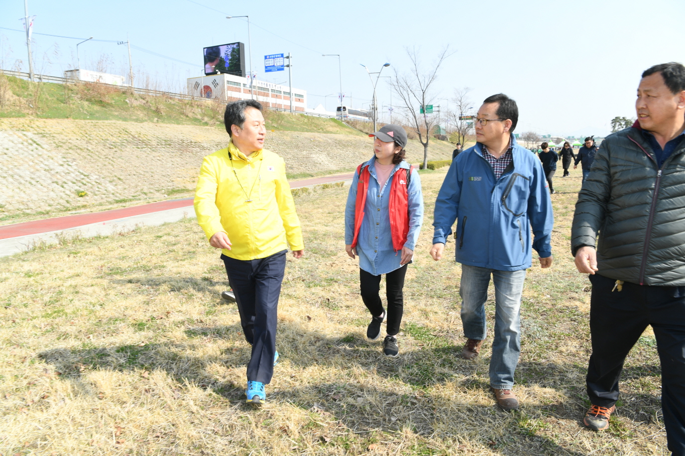제74회 식목일 기념 행사 이미지 13 - 본문에 자세한설명을 제공합니다.