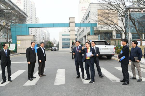 수택고등학교 앞 도로시설 점검 이미지