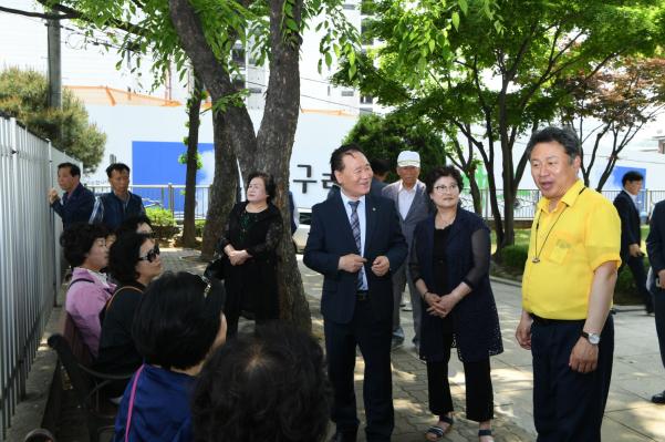 현충탑 무궁화 식재 이미지