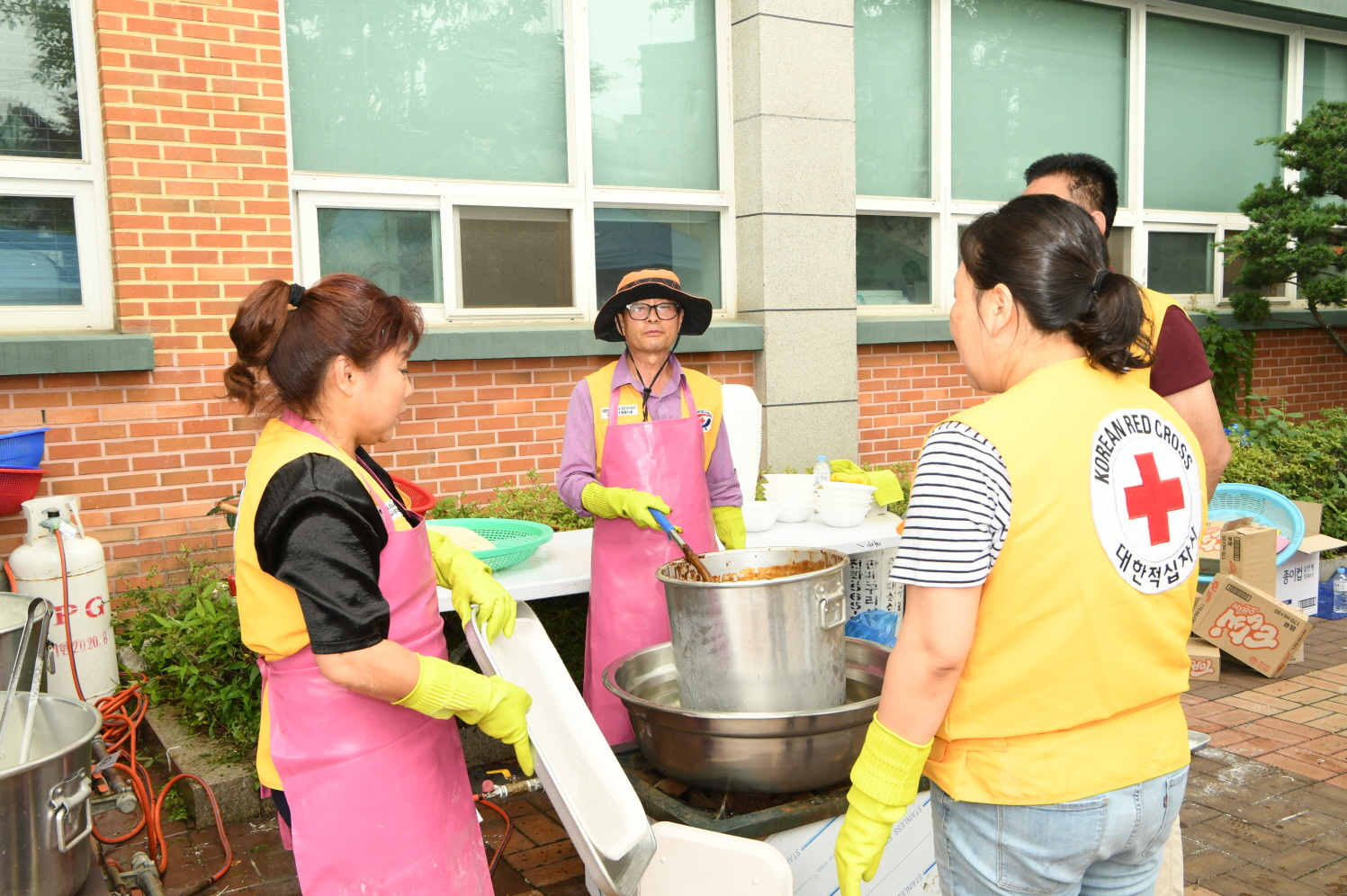 제3회 희망풍차 결연세대화 독거어르신 추억더하기 짜장면 먹는 날 이미지 2 - 본문에 자세한설명을 제공합니다.