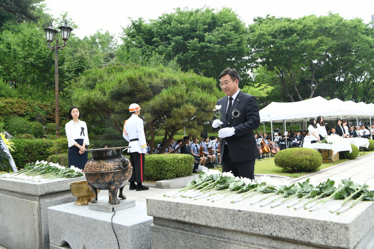 제64회 현충일 추념식 2-1 이미지 24 - 본문에 자세한설명을 제공합니다.