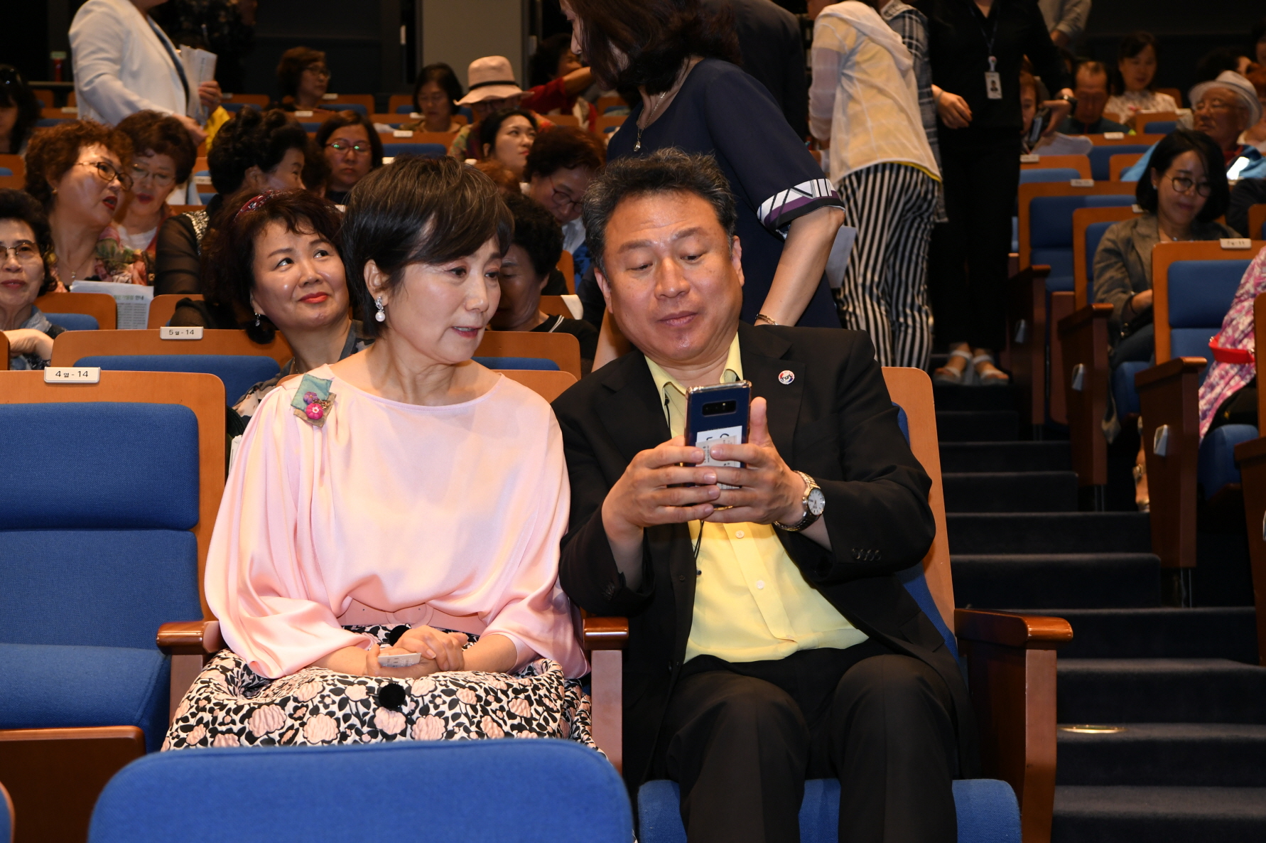 자원봉사자 특강 및 문화공연 이미지 3 - 본문에 자세한설명을 제공합니다.