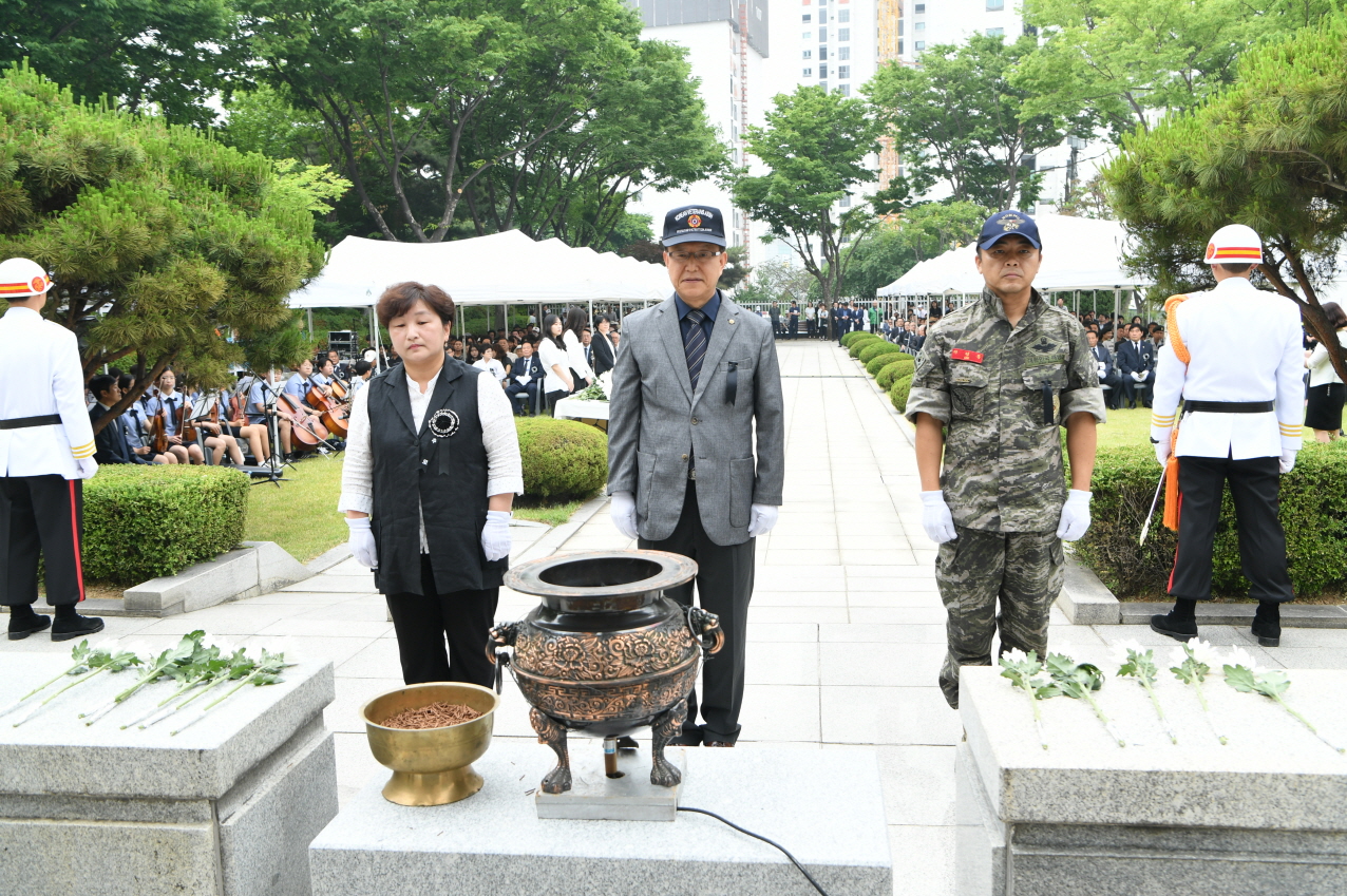 제64회 현충일 추념식 2-1 이미지 41 - 본문에 자세한설명을 제공합니다.