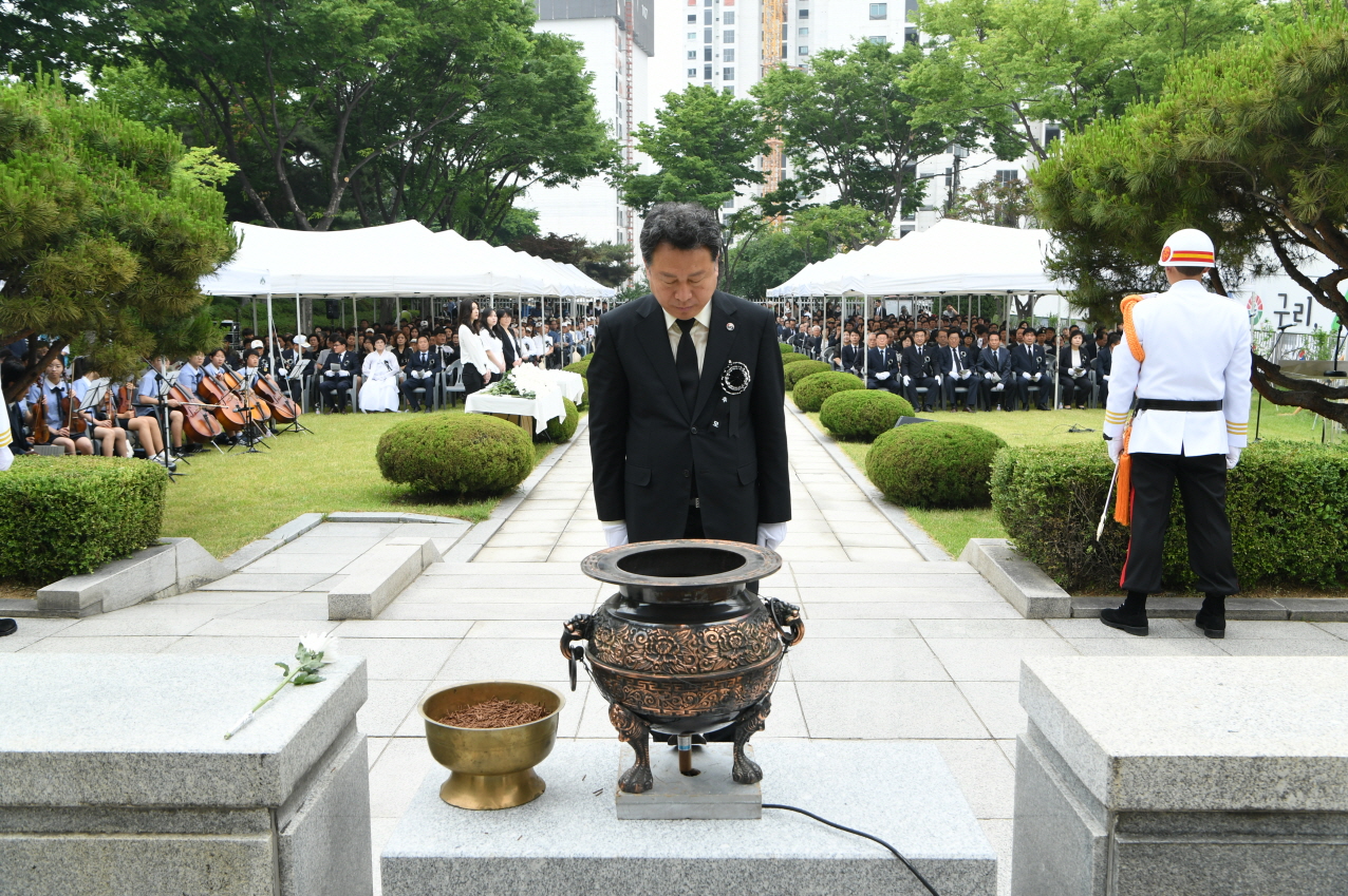 제64회 현충일 추념식 2-1 이미지 60 - 본문에 자세한설명을 제공합니다.
