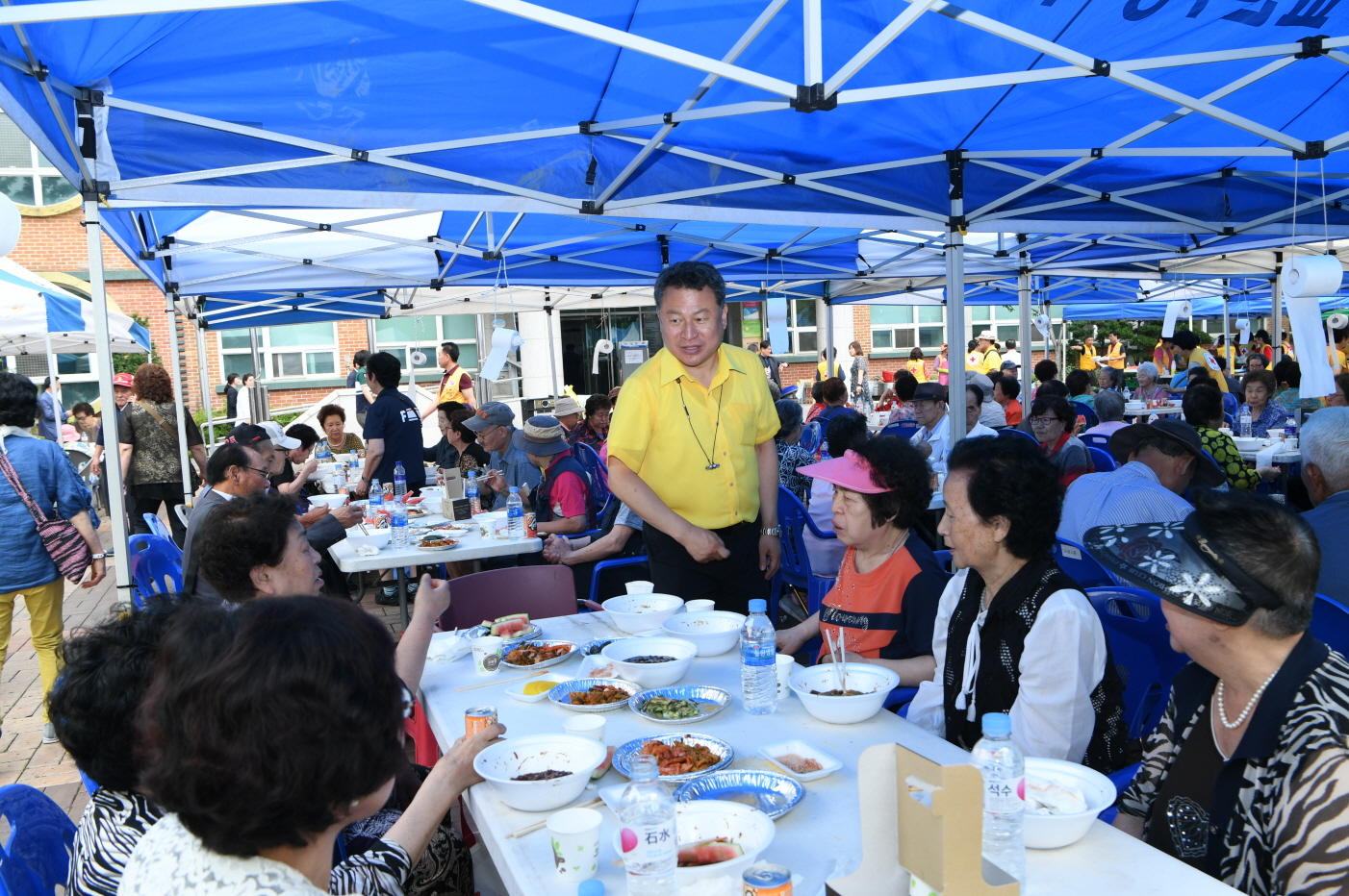 제3회 희망풍차 결연세대화 독거어르신 추억더하기 짜장면 먹는 날 이미지 20 - 본문에 자세한설명을 제공합니다.