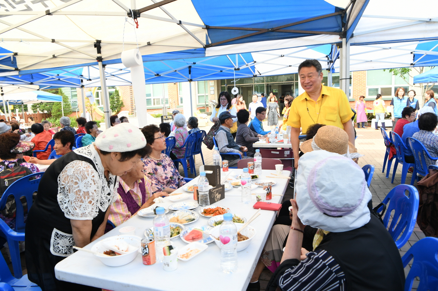 제3회 희망풍차 결연세대화 독거어르신 추억더하기 짜장면 먹는 날 이미지 11 - 본문에 자세한설명을 제공합니다.