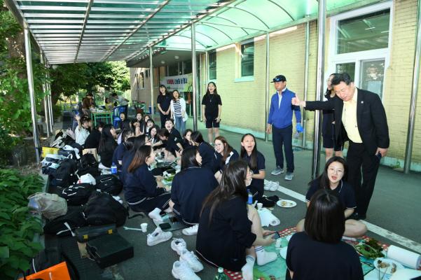 구리여고 사제동행 나눔의 날 행사 이미지
