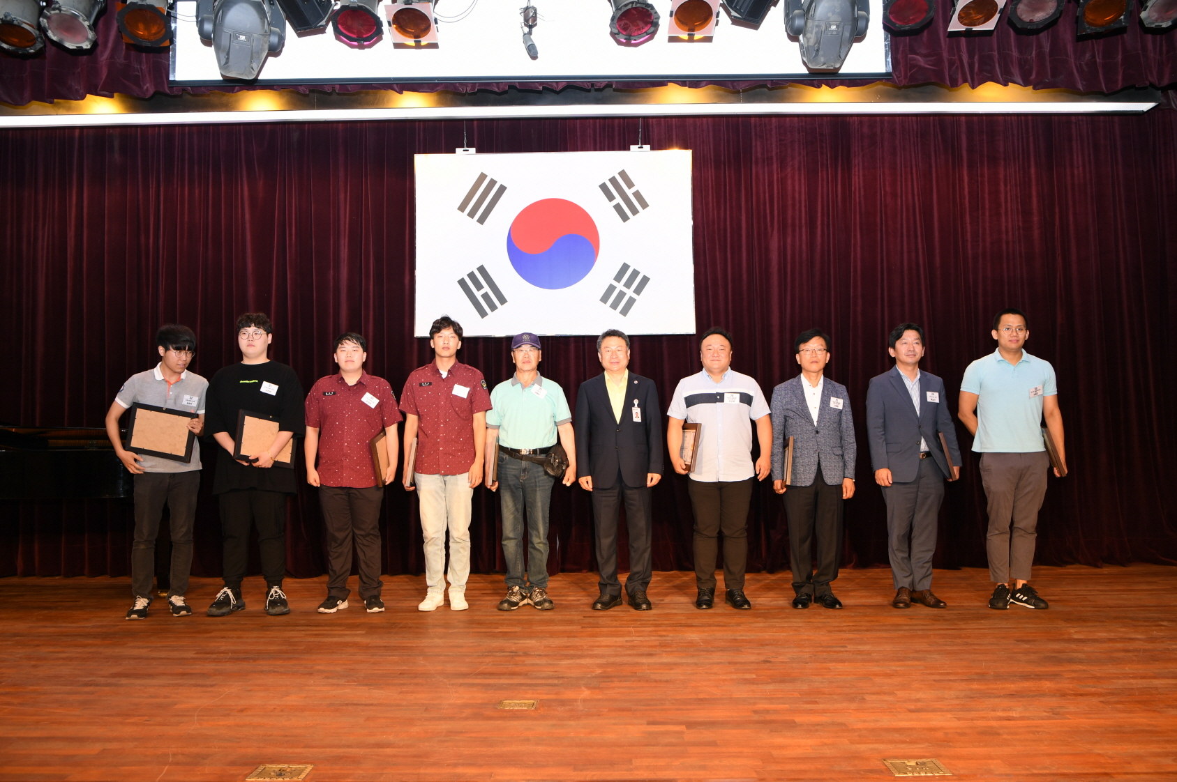 7월 월례조회(취임1주년) 이미지 34 - 본문에 자세한설명을 제공합니다.