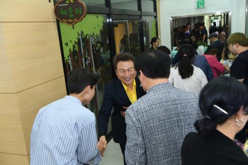 제74주년  광복절 경축식 후 독립유공자 유가족과의 만찬 이미지