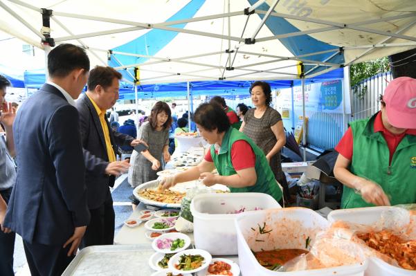 수택2동 어르신 삼계탕 대접 이미지