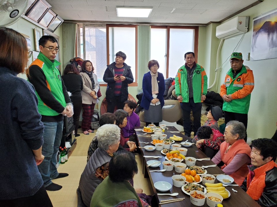 구리시 수택3동 자율방재단, ‘사랑의 떡국 나눔 행사’ 열어 이미지 2 - 본문에 자세한설명을 제공합니다.