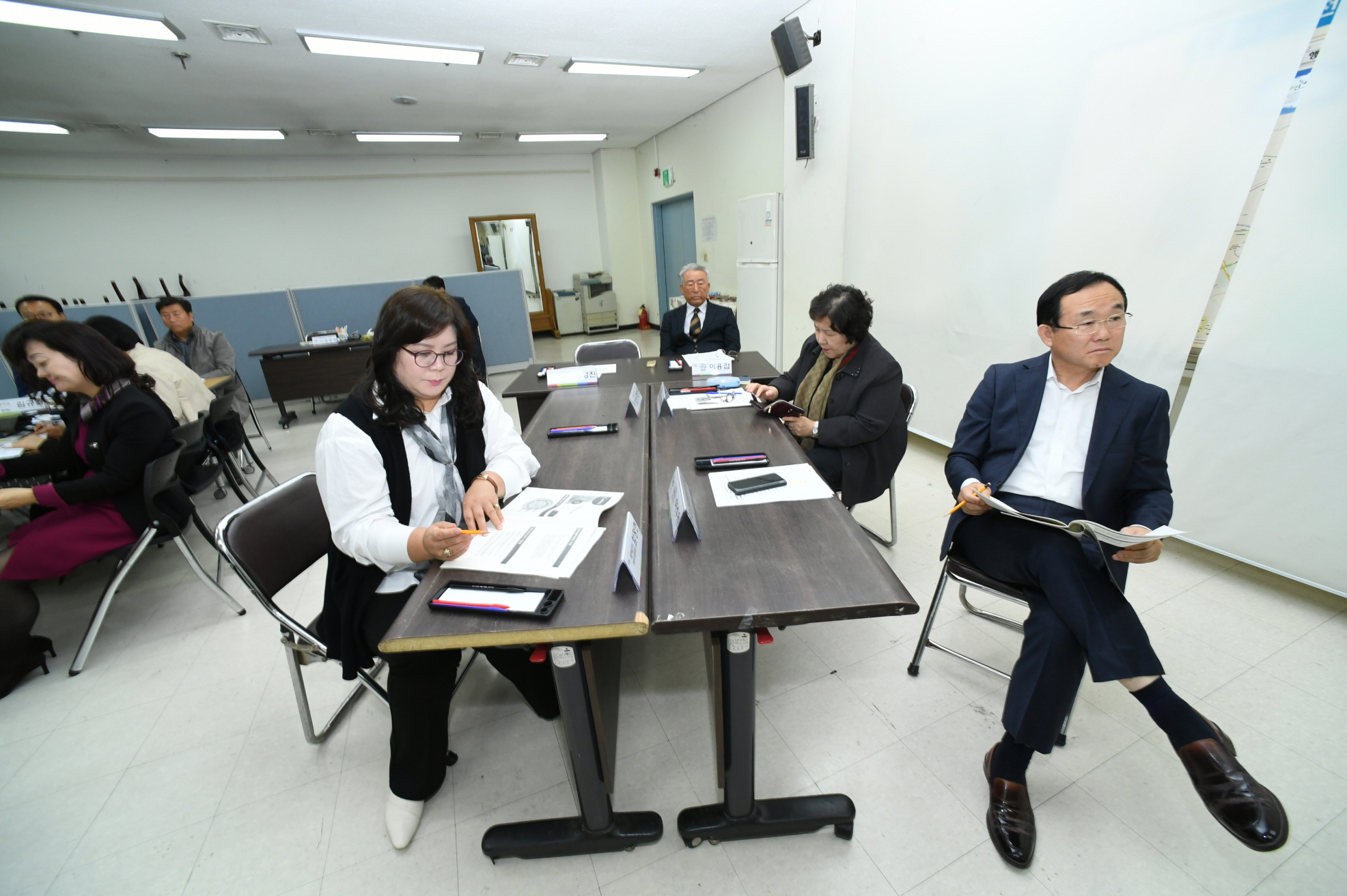 행복실현지방정부협의회 행복지표 연구 중간 보고회 이미지 11 - 본문에 자세한설명을 제공합니다.
