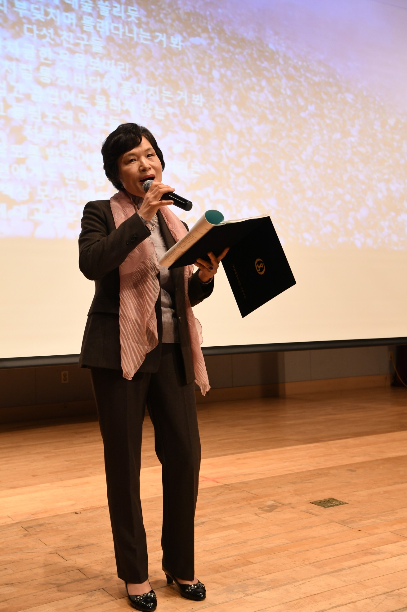 제27회 문학의 밤 이미지 9 - 본문에 자세한설명을 제공합니다.