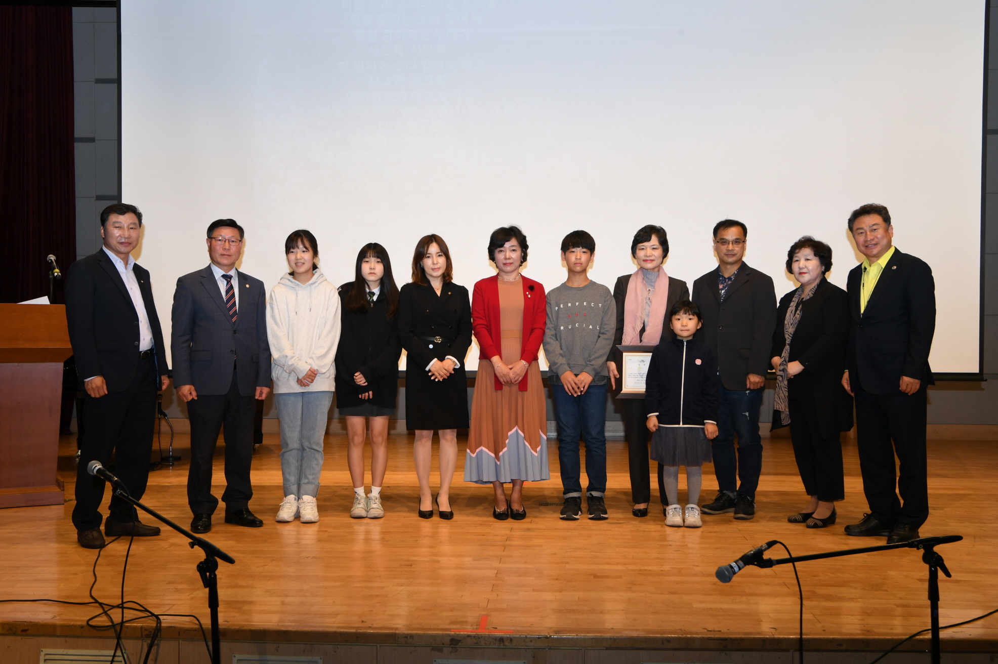 제27회 문학의 밤 이미지 11 - 본문에 자세한설명을 제공합니다.