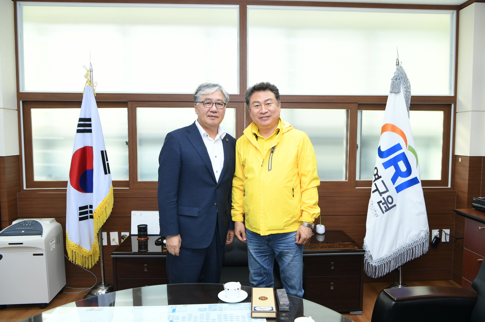 안승남 구리시장과 김동전 제주연구원 원장과의 간담회 이미지 2 - 본문에 자세한설명을 제공합니다.