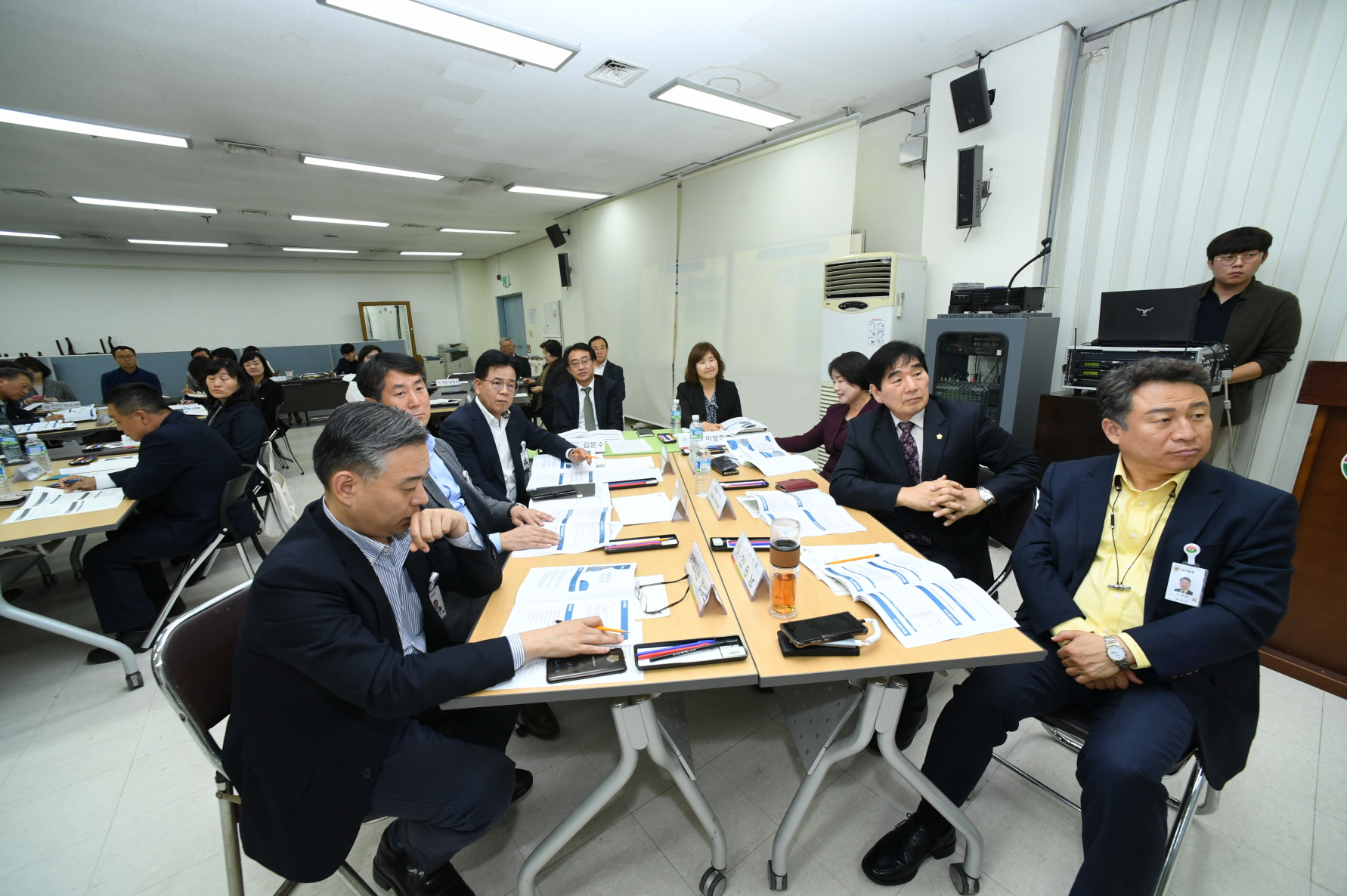 행복실현지방정부협의회 행복지표 연구 중간 보고회 이미지 14 - 본문에 자세한설명을 제공합니다.