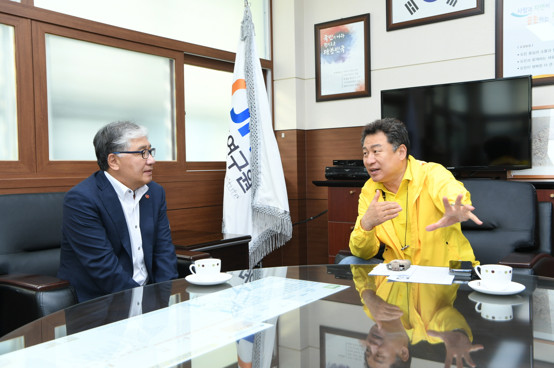 안승남 구리시장과 김동전 제주연구원 원장과의 간담회 이미지 6 - 본문에 자세한설명을 제공합니다.