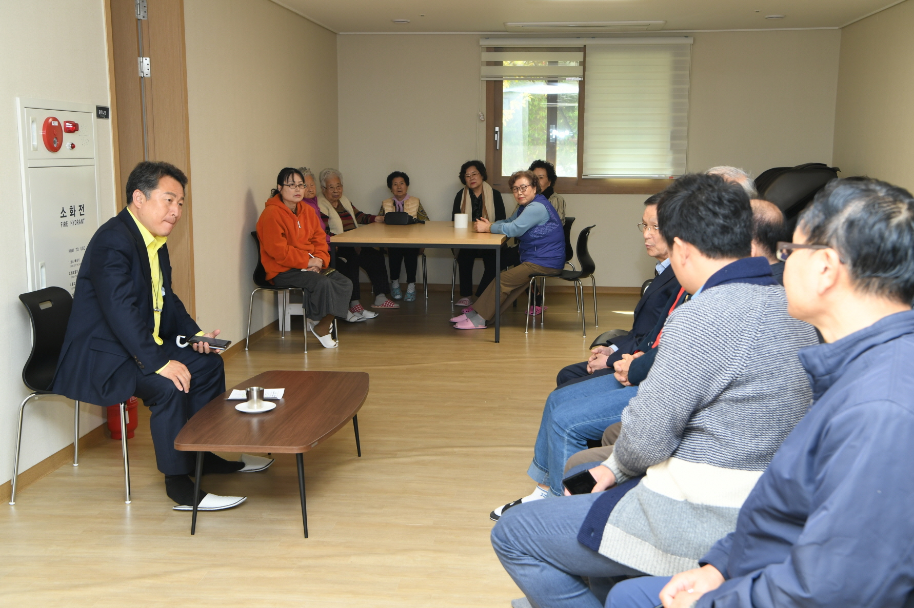 갈매 i-Park 경로당 간담회 이미지 3 - 본문에 자세한설명을 제공합니다.
