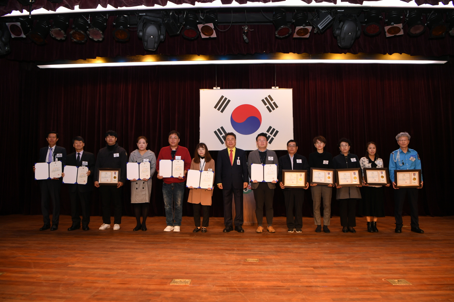 11월 월례조회 이미지 21 - 본문에 자세한설명을 제공합니다.
