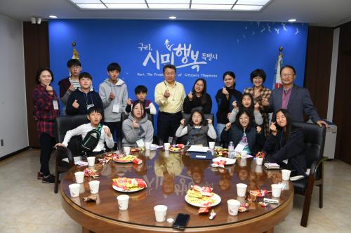 민주시민 교육 및 정책 제안 인터뷰 이미지