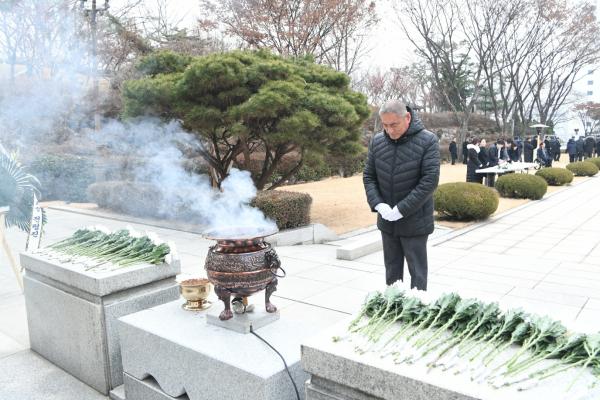 2020년 현충탑 참배 이미지