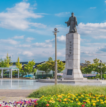 광개토대왕 동상 사진